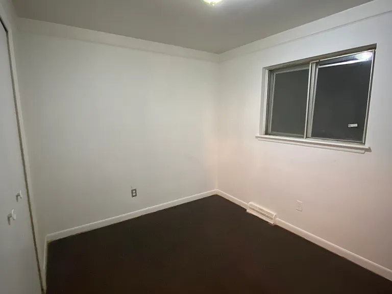 22440 Rein Ave — Photo 6