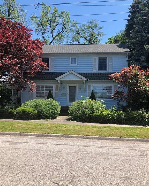 1st image of 19215 Rockcliff Dr