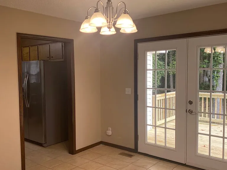 1509 N Respess St — Photo 8