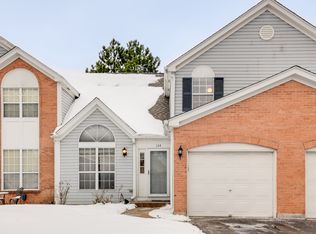 134 Heritage Ct, Gurnee, IL 60031