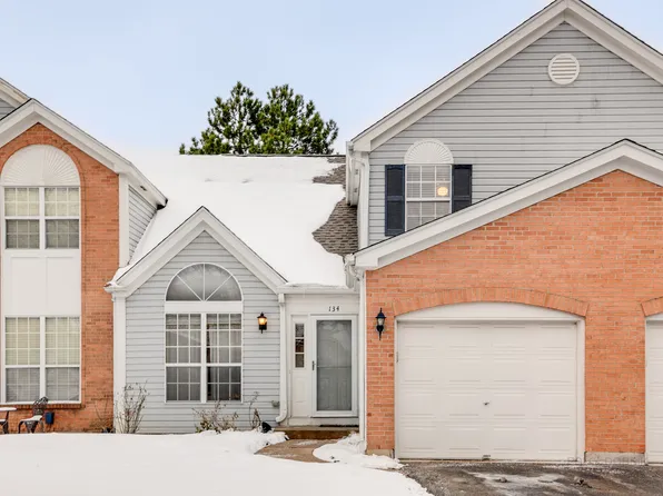 134 Heritage Ct, Gurnee, IL 60031