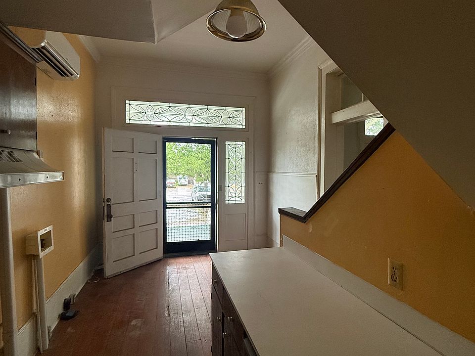 1st image of 330 Commerce St #3