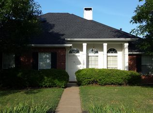 211 Brian Way, Red Oak, TX 75154