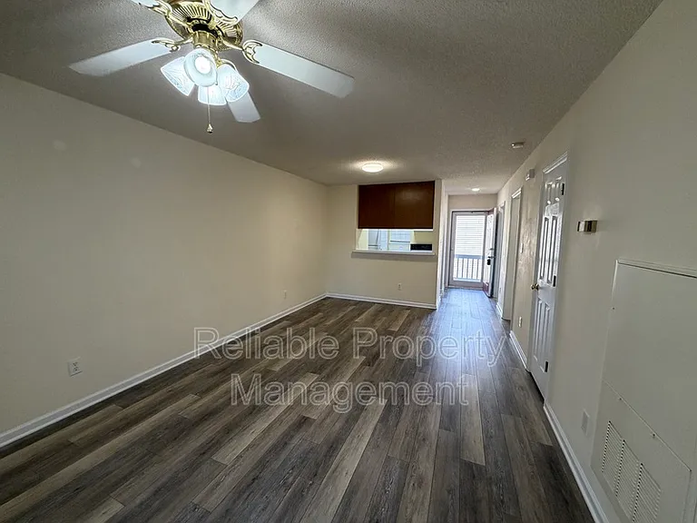 341 S Moore St — Photo 2