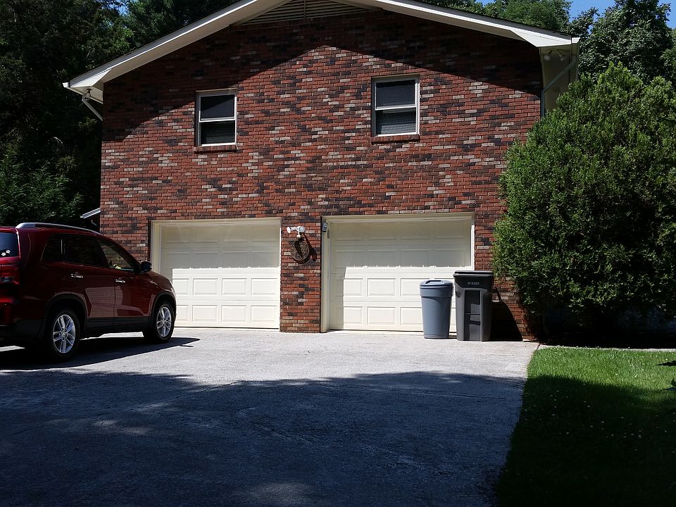 garage and basement side of house when you pull up
