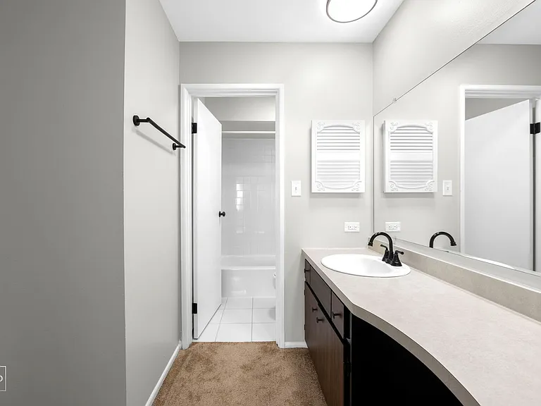 Orchard Estates Apartments — Photo 14