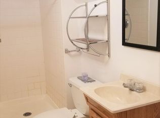 2 Amity Pl, Amherst, MA 01002