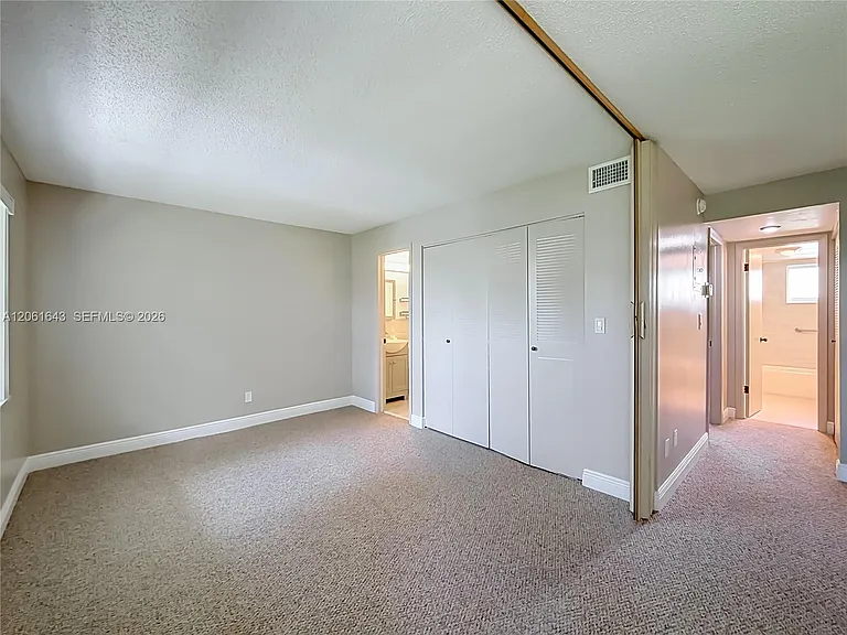 6211 SW 37th St #108 — Photo 13