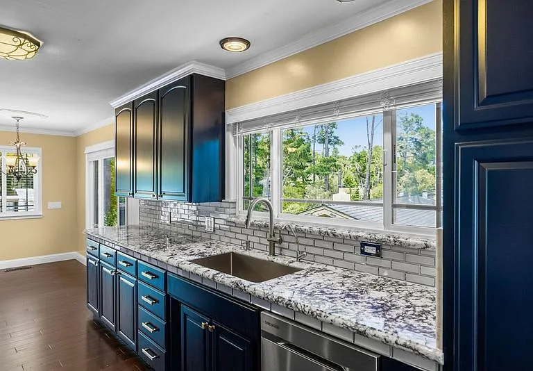 8 Shepherds Pl — Photo 10