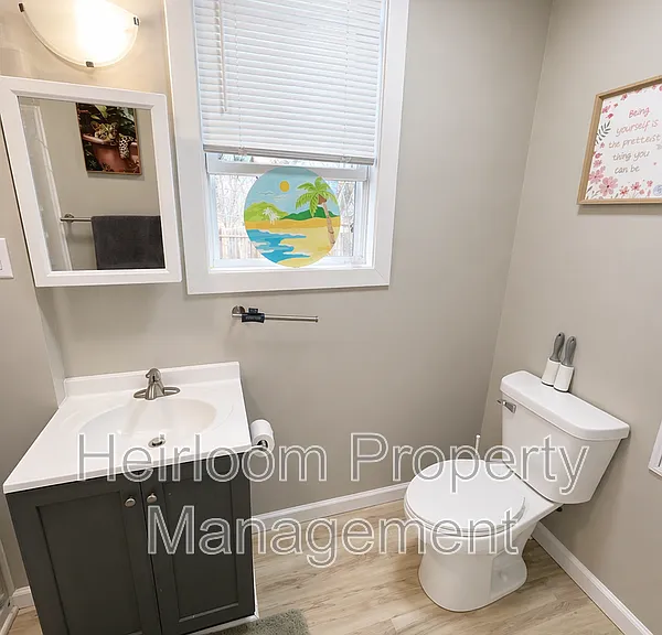 906 N 6th Ave E #1 — Photo 5