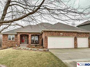 18507 Lamont St, Omaha, NE 68130