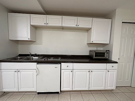3rd image of 6 W 87th St #11B