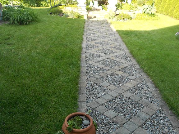 Custom English walkway
