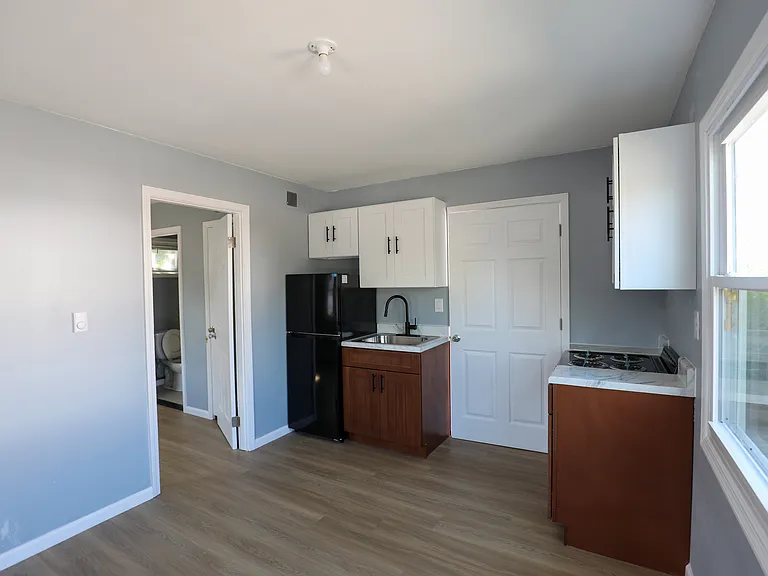 150-154 W Main St #2 — Photo 6