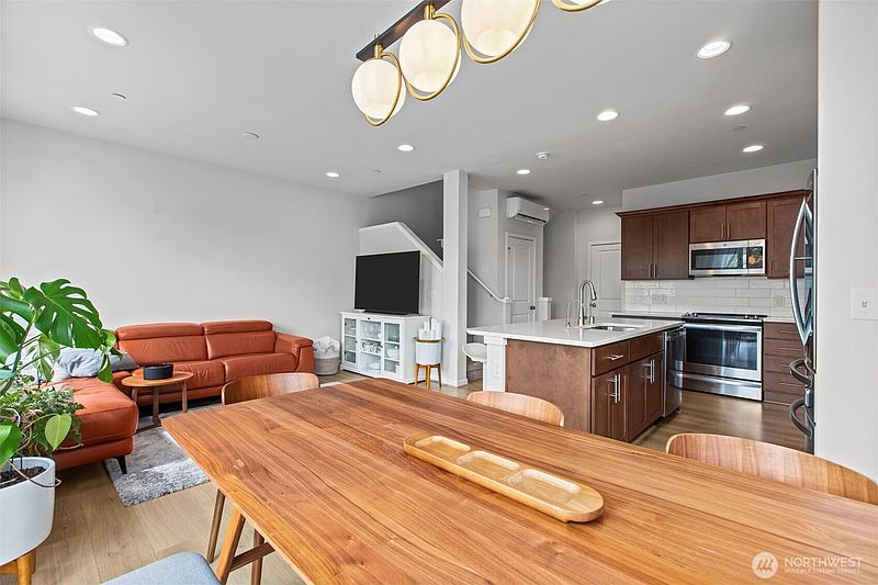 3rd image of 8226 S 132nd Street