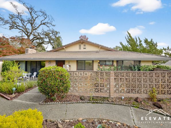 458 Las Casitas Ct APT A