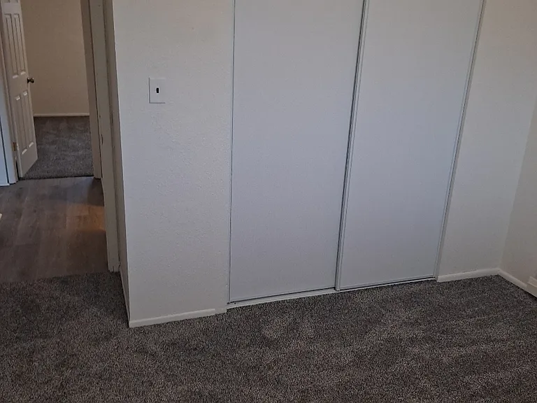 645 Voiles Pl — Photo 12