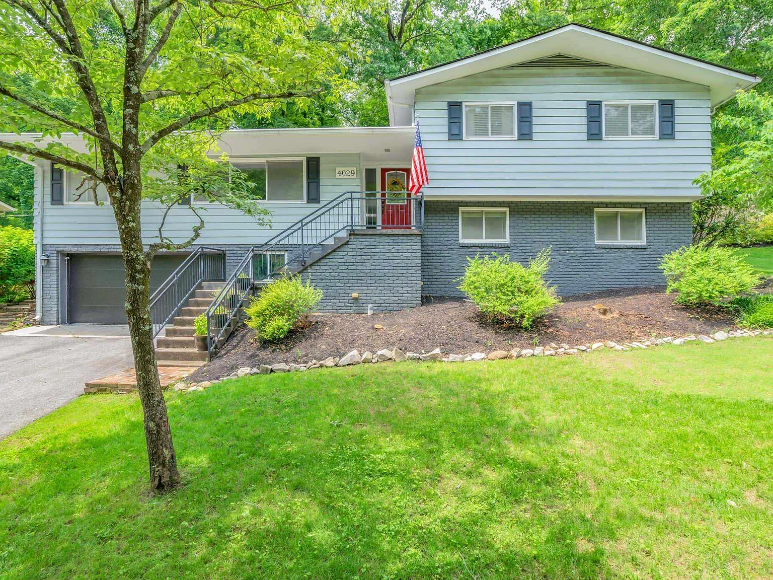 5 bed, 2748 sqft, $3,700 — Photo 1