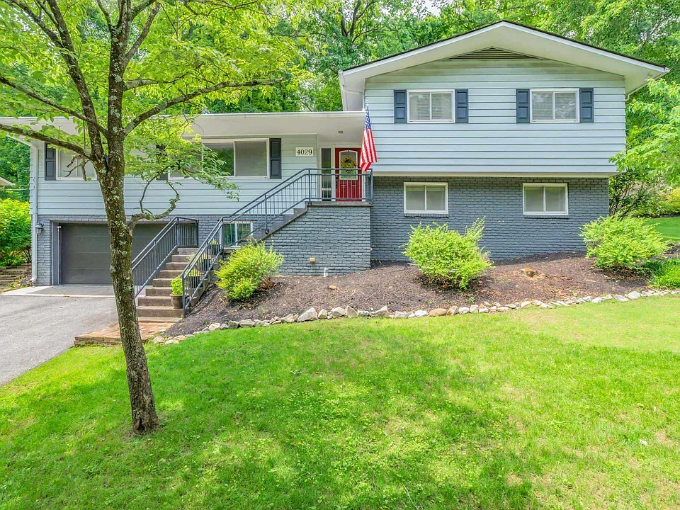4029 Hiawatha Dr