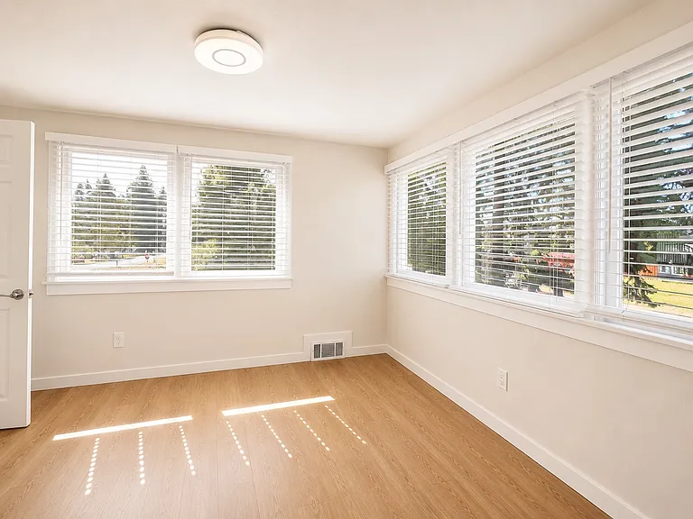 6714 Steilacoom Blvd SW #3 — Photo 3