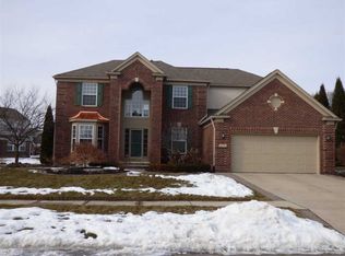 48645 Tanglewood Dr, Macomb, MI 48044