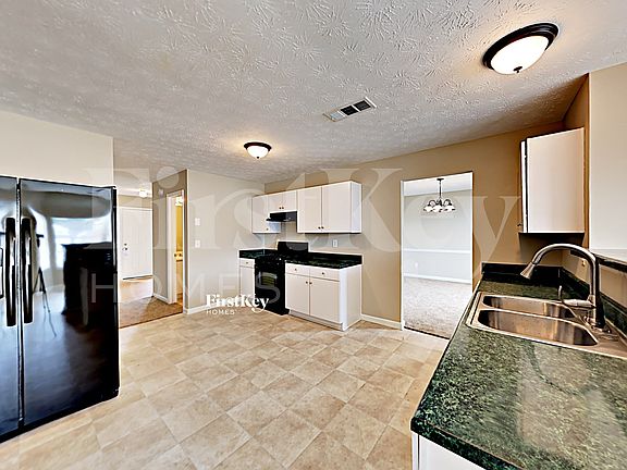 3rd image of 1325 Pebble Beach Ln