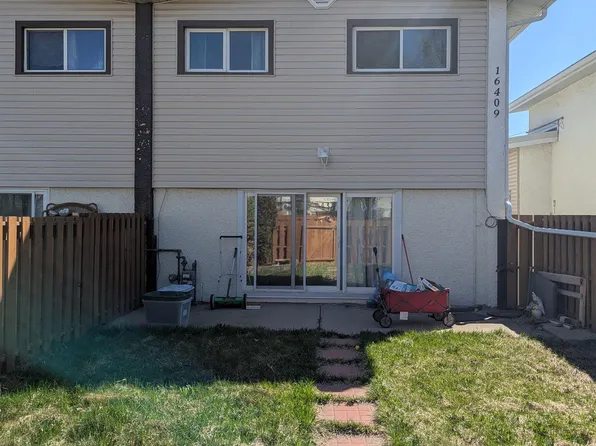16409 89th Ave NW, Edmonton, AB T5R 4S1