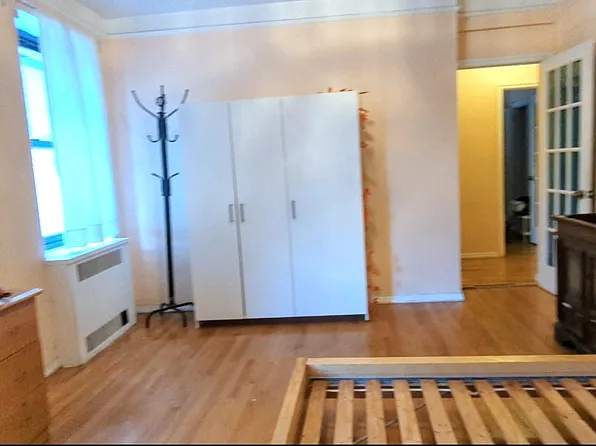 83-06 Vietor Avenue image 4 of 14