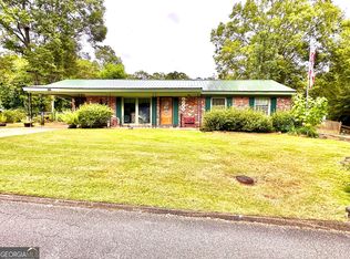 1702 Rosemont Ave, West Point, GA 31833