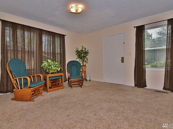 4th image of 1210 Brentwood Dr