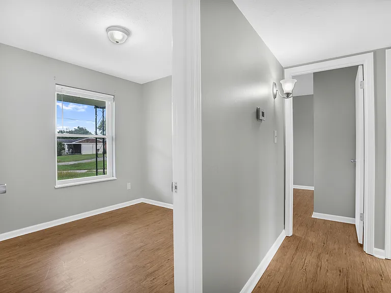 4810 Guy Dr — Photo 5