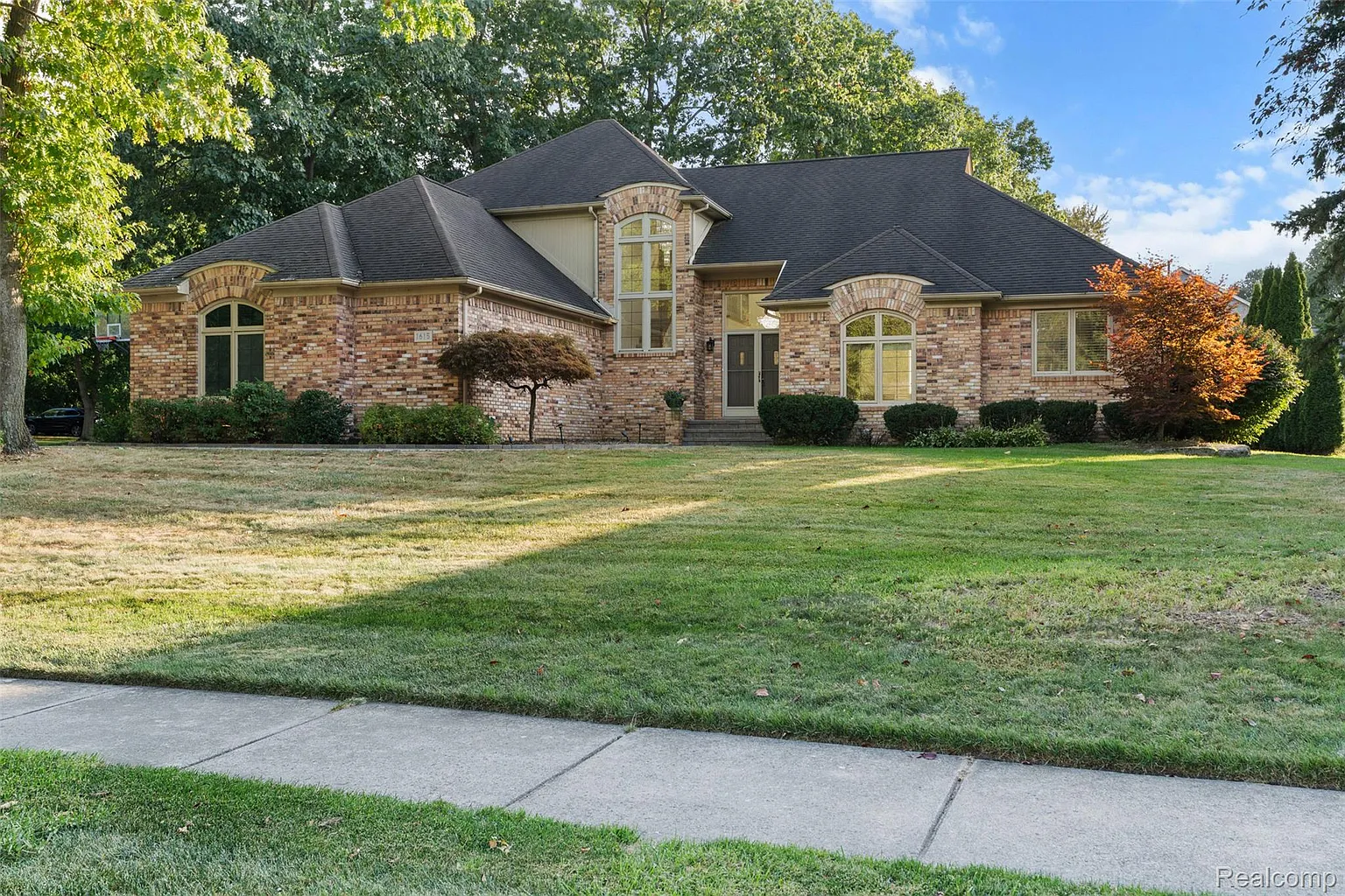 1615 Redbud Dr photo 1