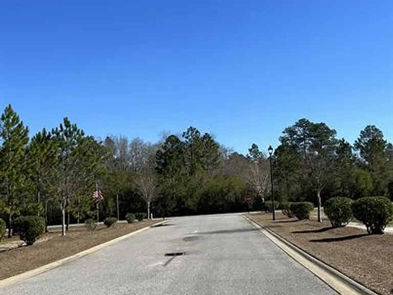 819 Terrell Dr — Photo 17