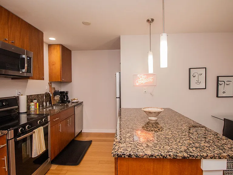 18 Miner St #401 — Photo 6