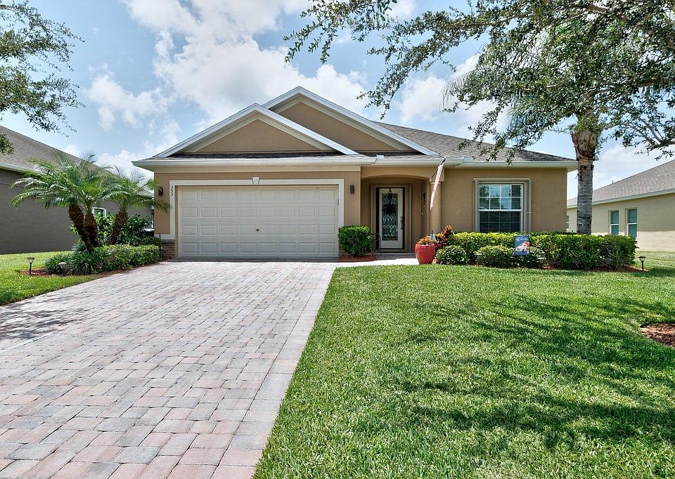 1st image of 595 Valencia Cir SW