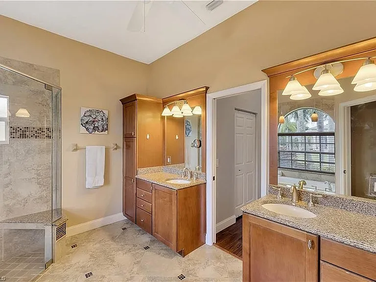 16604 Wellington Lakes Cir — Photo 10