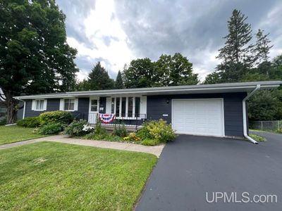 338 N Main St, Lanse, MI, 49946