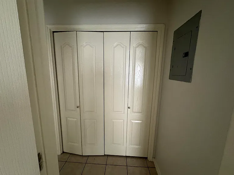 203 Martingale Ln #58 — Photo 15