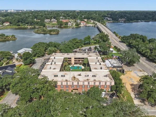 300 Bayou Blvd APT 123, Pensacola, FL 32503