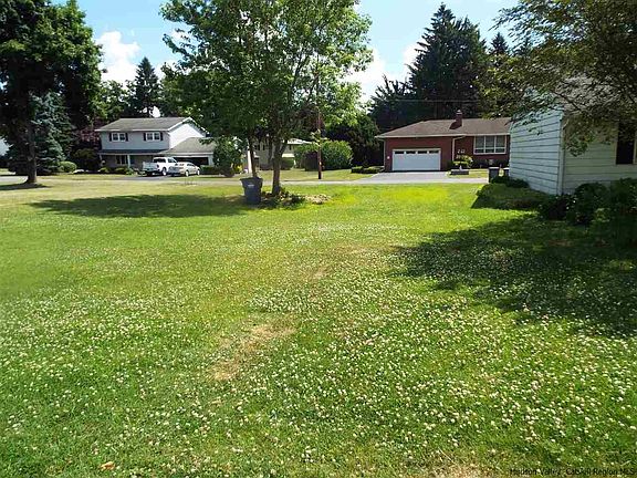 3rd image of 16 Bennett Ave