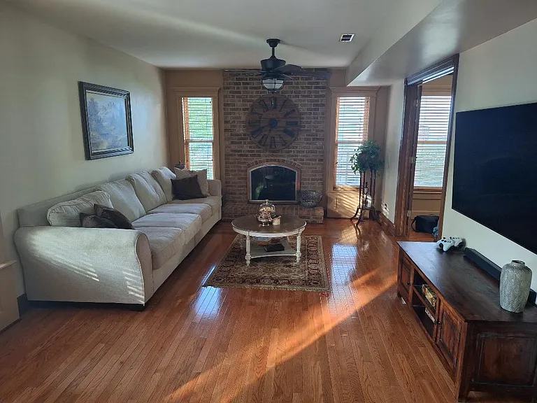 311 Orchard Ln — Photo 7