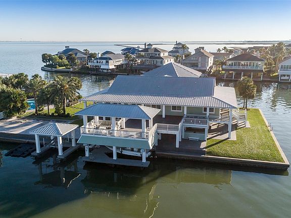 4th image of 16502 Bayfront Dr