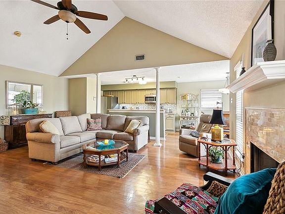 5th image of 316 River Village Dr