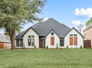 2905 Crestline Dr, Grapevine, TX 76051