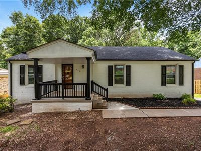328 Foxcroft Dr, Winston Salem, NC, 27103