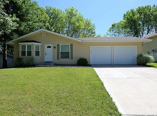 81 Julie Ln, Saint Peters, MO