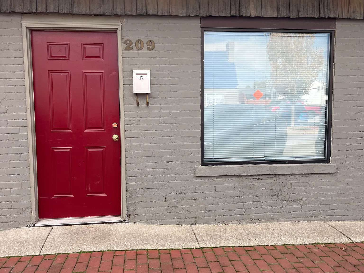 1 bed, $825 — Photo 1
