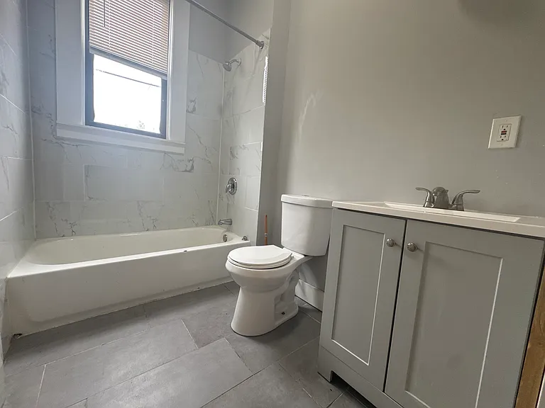 719-725 Wethersfield Ave #1BS — Photo 8