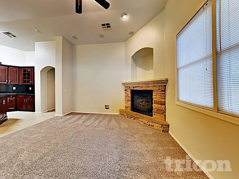 3210 N 302nd Ct — Photo 4