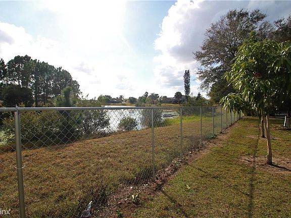 4th image of 152 Honeywood Dr